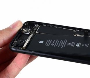 Apple не выполняет обещание, связанное с заменой аккумуляторов в смартфонах iPhone