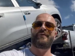 Фонд "Повернись живим" закупив для ЗСУ рекордну кількість автівок