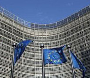 Єврокомісія призупинила науково-дослідну співпрацю з Росією