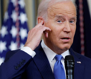 Байден заявив, що буде конкурувати з Китаєм, аби не допустити конфлікту — Reuters