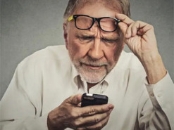 Электронный COVID-сертификат: где помогут его сделать пенсионеру?