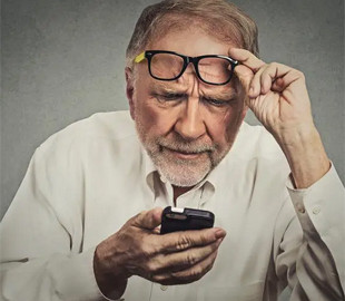 Электронный COVID-сертификат: где помогут его сделать пенсионеру?