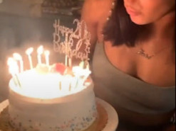 Девушка в TikTok показала, как порезать торт без ножа