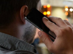 Специалисты рассказали, как узнать, что ваш смартфон прослушивают