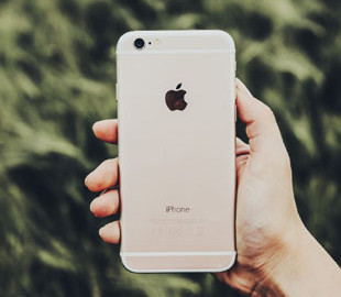 На Apple снова подали иск о замедлении iPhone