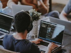 Основанный украинками стартап DressX привлек $2 млн инвестиций