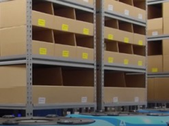 Роботы на складе Alibaba настолько дружелюбные, что постоянно пропускают друг друга