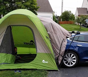 Новый режим позволит использовать электромобили Tesla как походные аккумуляторы