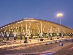 В індійському аеропорту роботи зі штучним інтелектом допомагатимуть пасажирам