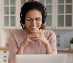 Активисты попросили Zoom не анализировать эмоции людей