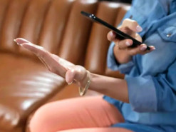 Служба сканування долонь Amazon тепер дозволяє реєструватися з телефону