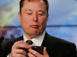 Маск показал сборку аккумуляторов Tesla