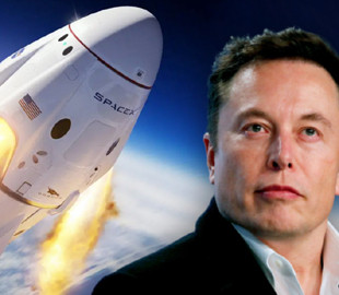 SpaceX разыграет два места в первом гражданском полете в космос