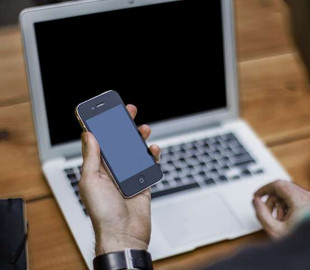 Ученые объяснили, как браузеры и смартфоны деформируют мозг человека