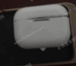 Опубликовано первое фото AirPods 3