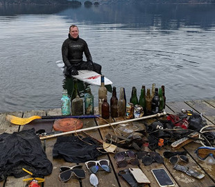 iPhone 11 пролежал на дне озера полгода и остался работоспособным