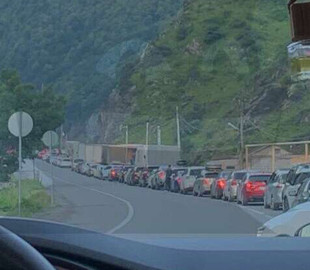 Росіяни масово рвуться до країни, яку ще не так давно бомбили і окупували