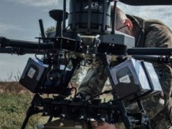 Військові показали, як працює український безпілотник "Вампір"