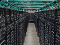 В США запустили самый мощный суперкомпьютер в мире