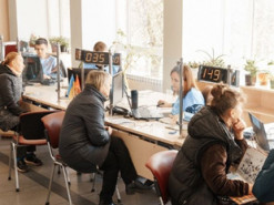 Де шукати житло або оформити виплати: перелік корисних чат-ботів для ВПО