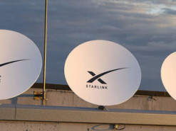 Украина получила 12 000 спутниковых систем Starlink