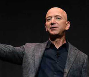 Безос вважає працівників Amazon лінивими, тому компанія стежить за кожним кроком