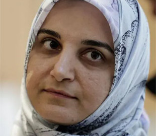 У Франції іранку засудили за пропаганду тероризму в соцмережах