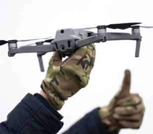 Атака на нафтобазу в Ростовській області: опублікували відео з моментом удару