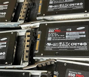 Користувач-щасливчик знайшов на звалищі 6 SSD Samsung на 1 ТБ