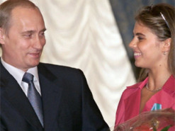 С сайта пропагандистского российского медиа-холдинга убрали главу совета директоров Кабаеву