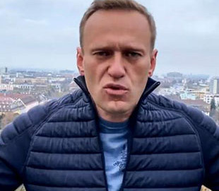 Путин ждет: появились меткие карикатуры на будущее возвращение Навального в Россию