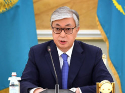 Токаев заявил, что Алматы "атаковали 20 тыс. террористов", но потом удалил твиты, — СМИ