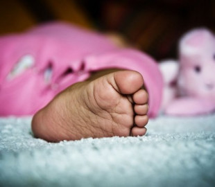 Молодая украинская пара продала ребенка через интернет