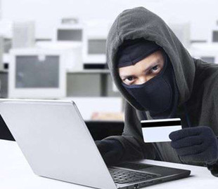 Інтернет-шахраї ошукали жінку на 180 тисяч гривень