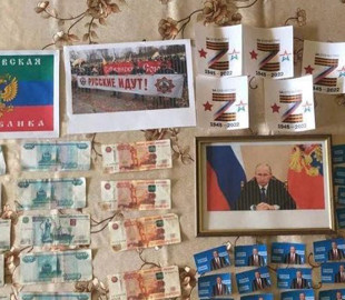 Портрет Путина и рубли: у харьковчанина провели обыск