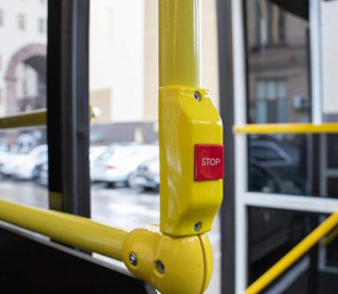 У маршрутках Києва хочуть запровадити безготівкову оплату: що відомо