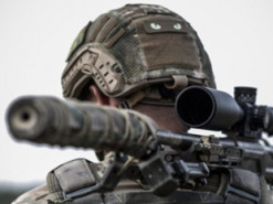 Для борьбы с оккупантами: в сети собирают деньги на прицел для снайпера-добровольца