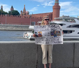 Ексспівробітницю Першого каналу Марину Овсяннікову затримала поліція