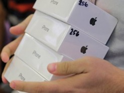 Незадачливые воры вместо iPhone украли 14 пустых коробок