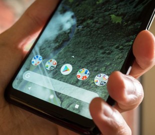 Google решает проблему с замедленным сканером отпечатков пальцев смартфона Pixel 2 XL 