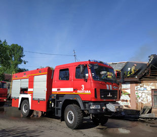У Полтаві під час пожежі в магазині вогонь пошкодив відділення «Укрпошти»