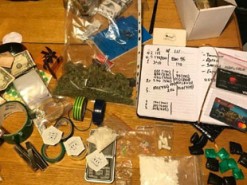 Поліцейські затримали злочинну групу, яка через інтернет-магазини розповсюджувала наркотичні засоби