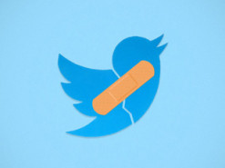 Twitter закрыл тысячи учетных записей по всему миру