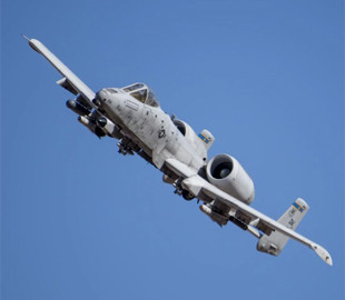 США передумали списувати легенду: старий A-10 нищить іранські дрони краще за нові літаки