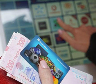 Поліцейські викрили шахрайку, яка продавала через інтернет неіснуючий товар 