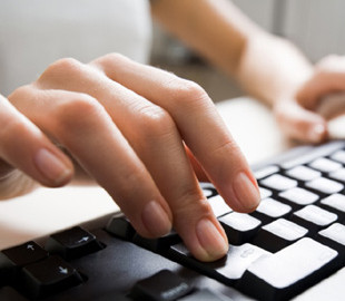 Учителя из школы онлайн наделали массу ошибок: топ фейлов на видео