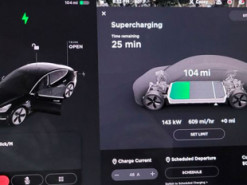Автомобилям Tesla после аварий стали возвращать доступ к зарядкам Supercharger