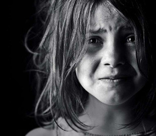 На Дніпропетровщині подружжя знімало порно з трирічною донькою