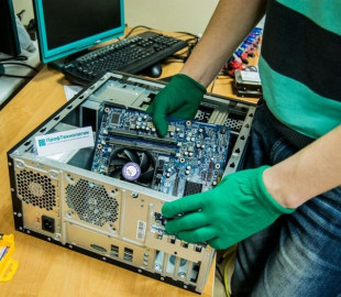 Мастер по ремонту компьютеров украл у клиента системный блок