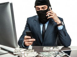 Сбережения в Приват24 под угрозой. Деньги крадут даже у специалистов по кибербезопасности